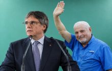 Carles Puigdemont y Ricardo Martinelli, expresidente de Panamá. IA