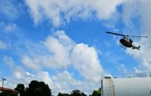 La primera ayuda humanitaria llegó en dos helicópteros. 