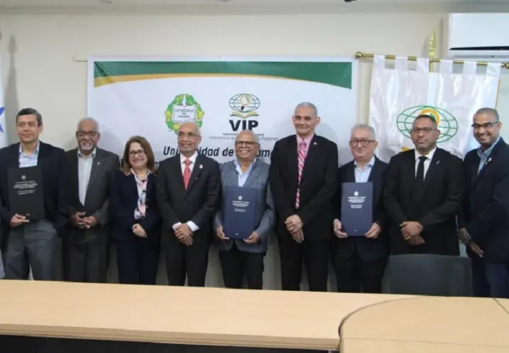 Se procedió a la entrega de las primeras certificaciones oficiales. Foto: Cortesía