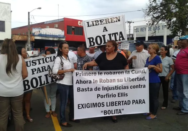 Piden liberación de 'Bolita' Ellis en Santiago 