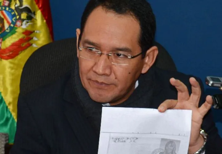 Fiscal explicó a la prensa sobre las nuevas sumarias.  / EFE