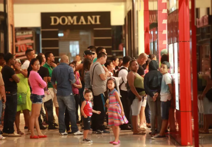 Ventas en Metromall. Foto/Edwin González