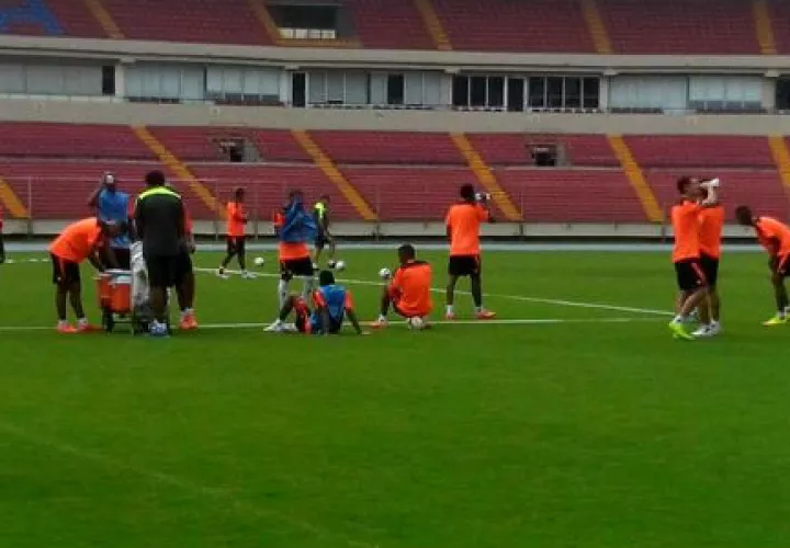 'La Roja' se prepara para sus entrenamientos.