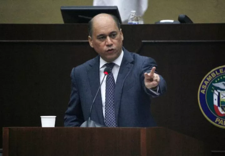 El controversial  ministro de Seguridad Pública     