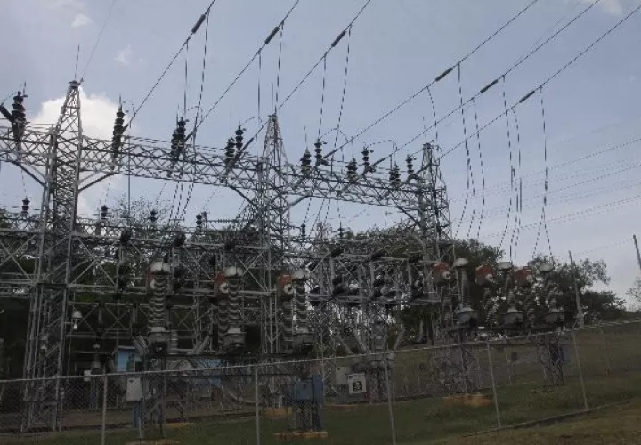 Alertan posible monopolio    en el mercado energético     
