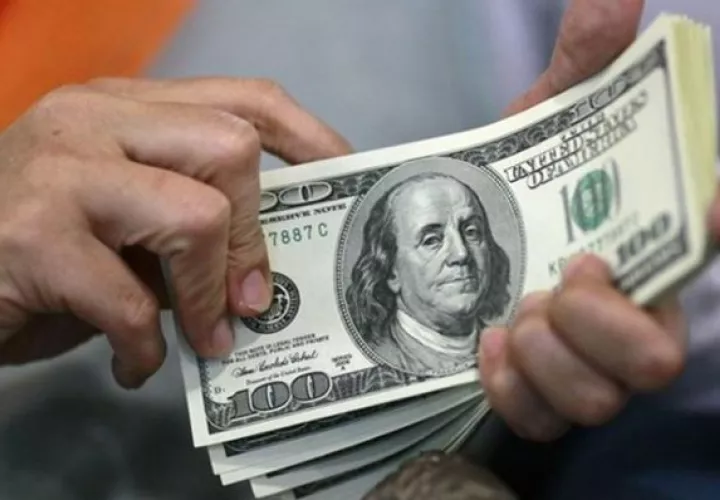 FED explica cómo detectar billetes falsos en Panamá 