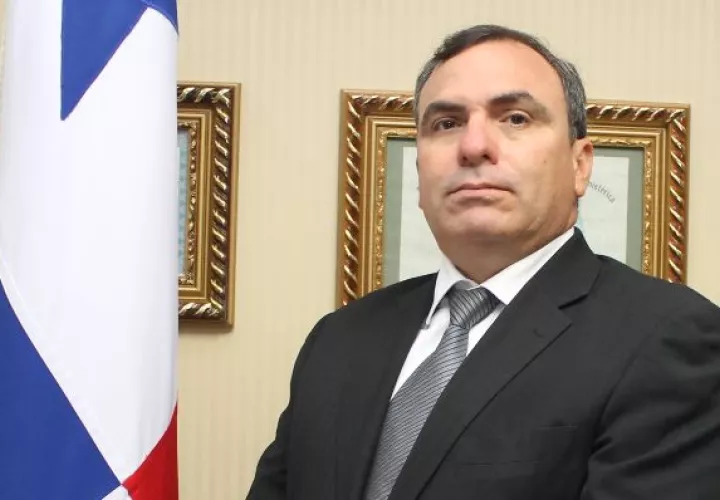 Rolando López manda el país, asegura Martinelli 