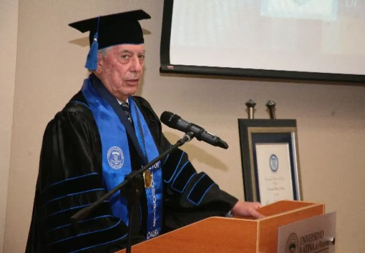 Nobel presentó una demanda de divorcio 
