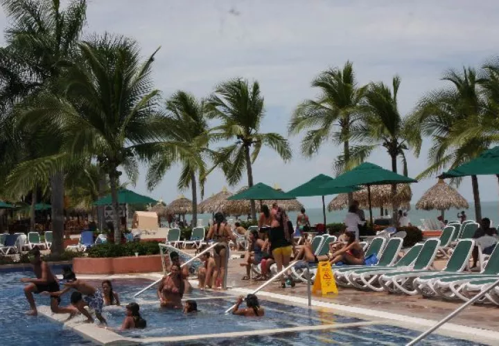 Vacacionar en temporada alta   es 70% más caro  en Panamá 