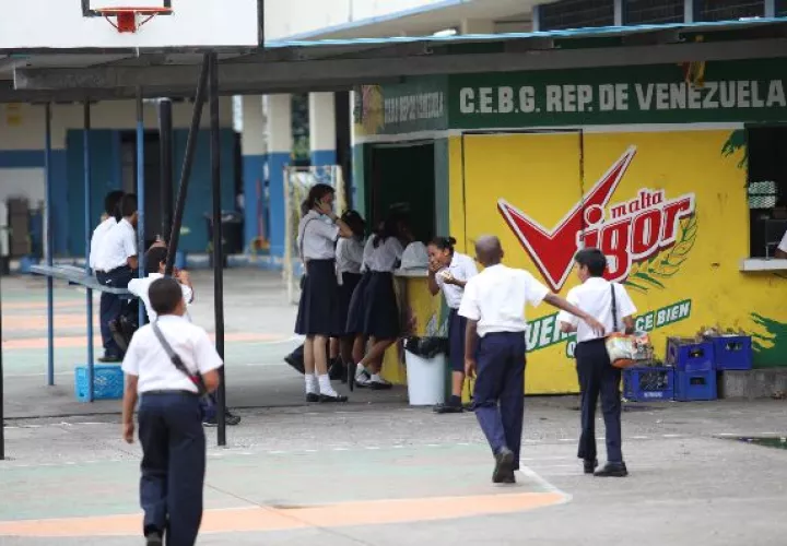 Autoridades buscan regular los quioscos y cafeterías escolares 