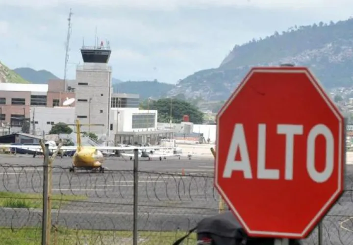Detienen a cinco sirios  con pasaporte falso