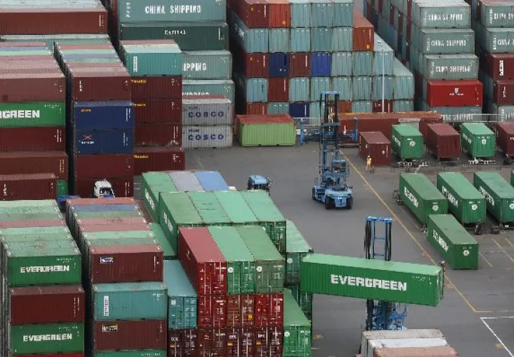 Exportaciones en España están en mejoría.  / EFE