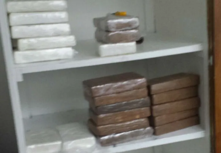 Sustancia encontrada en el clóset.  