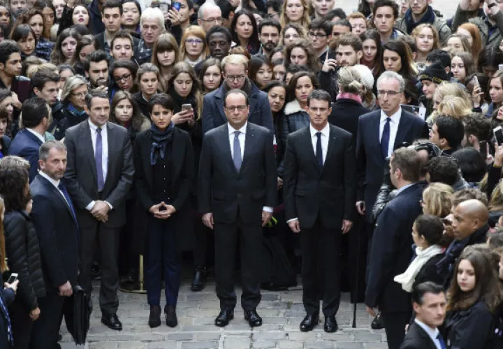 Guardaron un minuto de silencio en la Universidad de la Sorbona. Foto/ EFE