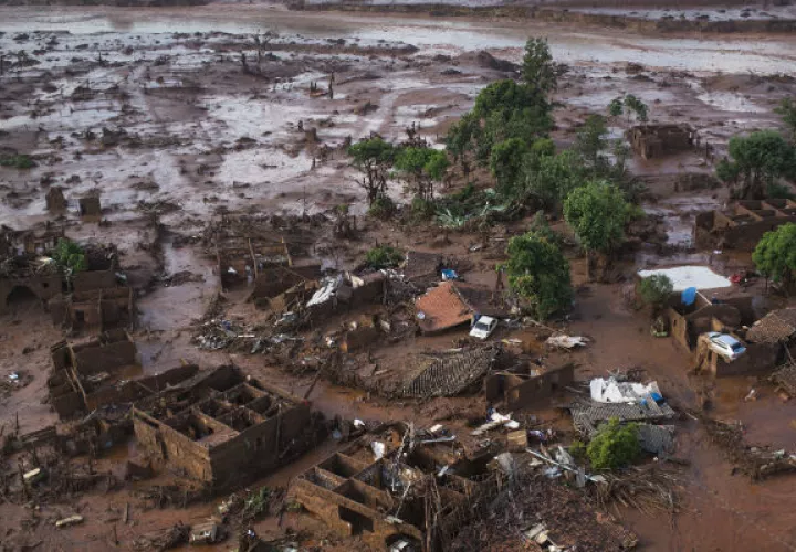 Zona devastada por la riada. Foto/ AP