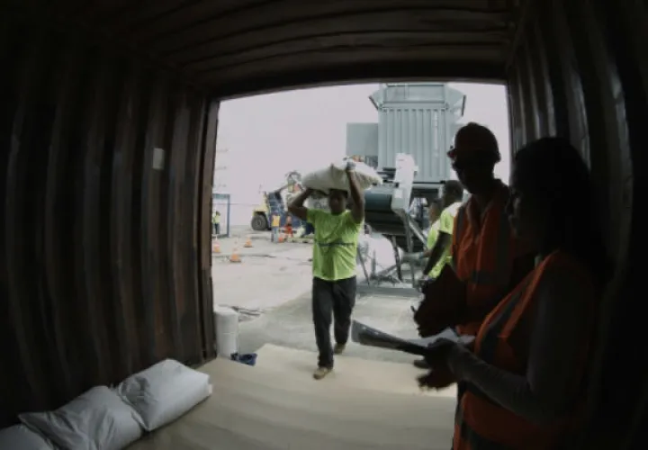 El servicio consiste en traer a Panamá el producto a granel y ensacarlo en el puerto/Cortesía.
