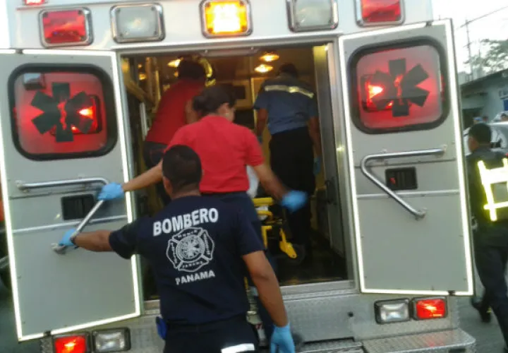 Se utilizaron varias ambulancias para el traslado de los heridos.  