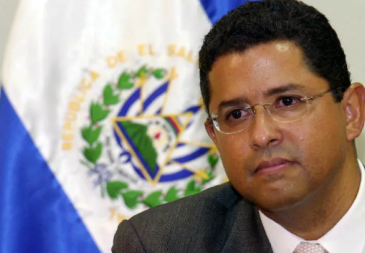 El expresidente Francisco Flores, está bajo arresto por desvío de fondos. Foto/EFE