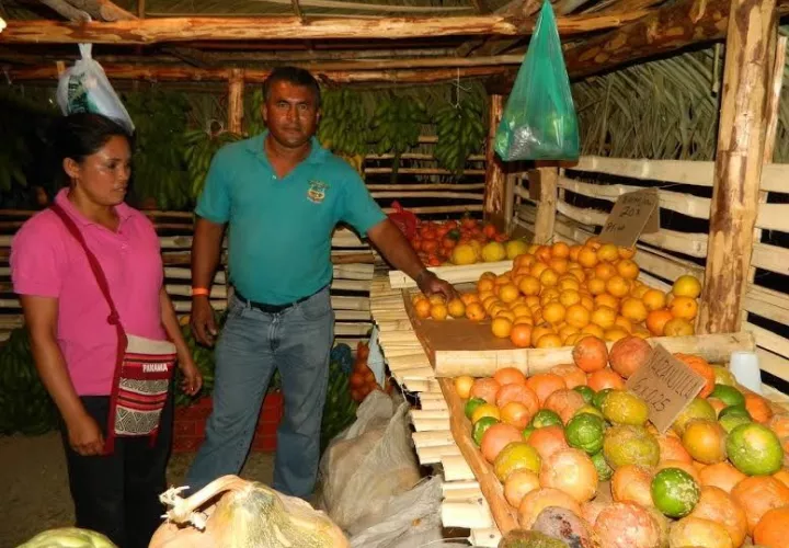Feria de Chitra ofrece lo mejor en cítricos y café 