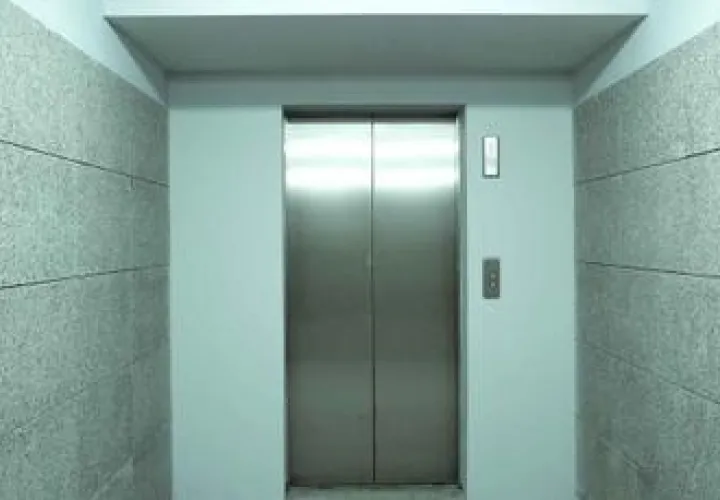 El ascensor estaba en mantenimiento. Foto/ Ilustrativa EFE