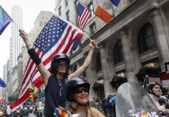 Gais en Estados Unidos se ven disminuidos en sus derechos. Foto/EFE