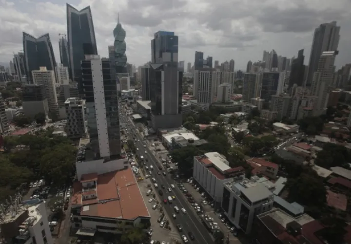 MEF estima que al cierre de 2016, la deuda será de $21,815 millones. /Archivo