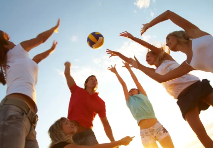 Estar en familia y junto a amigos en la playa es un momento que todos deben vivir.