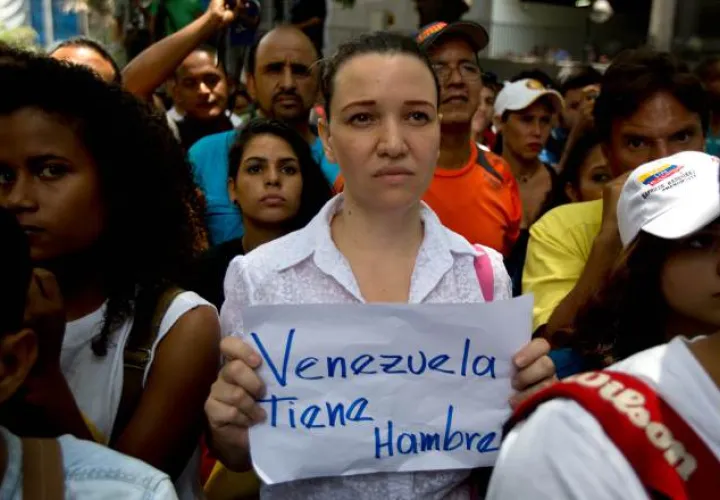 Atender Una de las peticiones de la oposición es atender la crisis humanitaria. AP