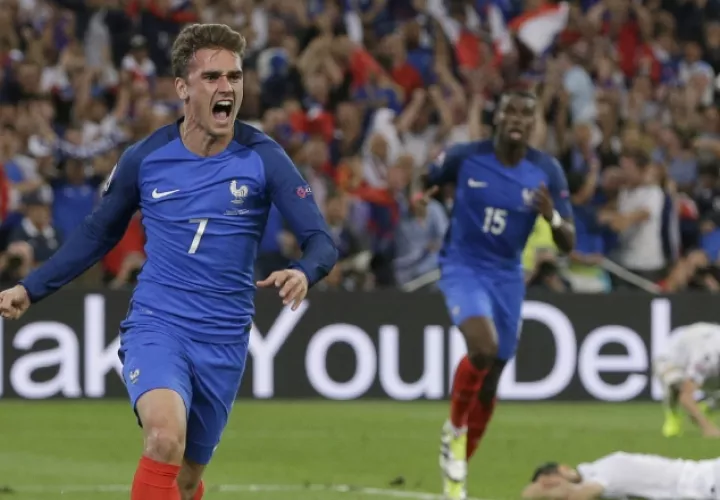 Antoine Griezmann celebra su primer gol en la Eurocopa 2016. /Foto AP