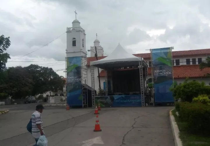 En la ciudad de Penonomé, ya fueron instaladas las tarimas y todo está listo. Elena Valdez