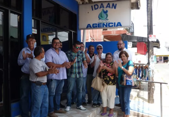 Acuden a oficinas del Idaan. /Foto Thays Domínguez