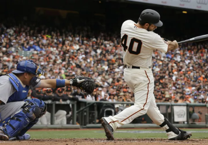 Bumgarner batea .175 esta temporada, con dos jonrones y cinco remolcadas, en 40 turnos./Foto AP