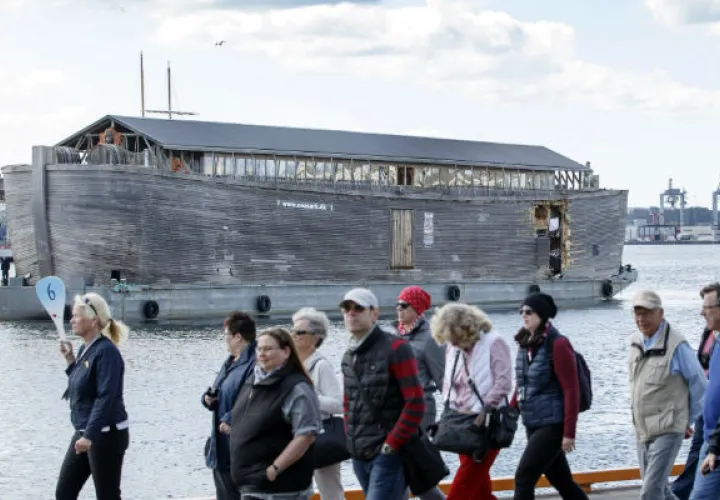 La embarcación sufrió algunos daños. Foto/ AP