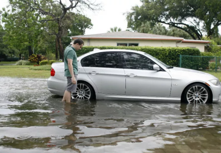 Las calles quedaron inundadas. Foto/ AP