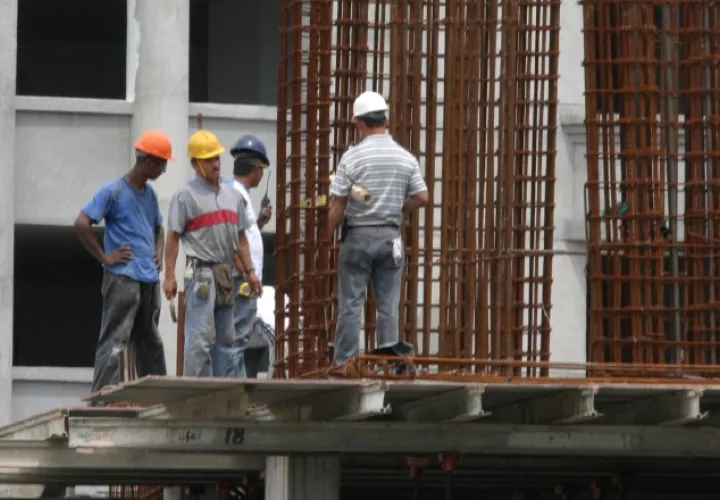 La industria está creciendo en menor proporción. /Foto Archivo