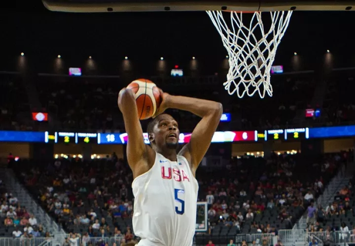 Durant dejó los Thunder por los Warriors. Foto/AP