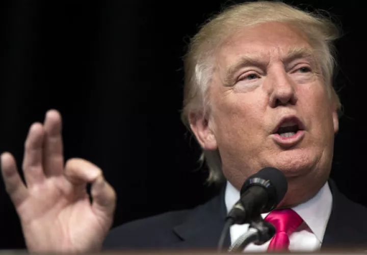 Donald Trump arremete contra Hillary Clinton, por los correos desaparecidos. FOTO:AP