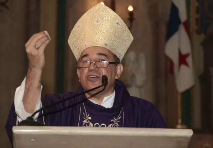 Monseñor José Domingo Ulloa, propone bajar a primer debate proyecto de ley  61