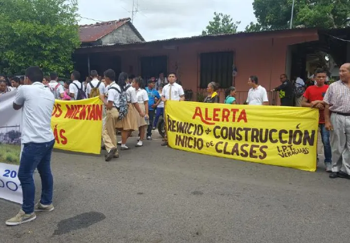 La comunidad educativa del IPTV espera que se reanude la obra. /Foto Víctor Eliseo Rodríguez