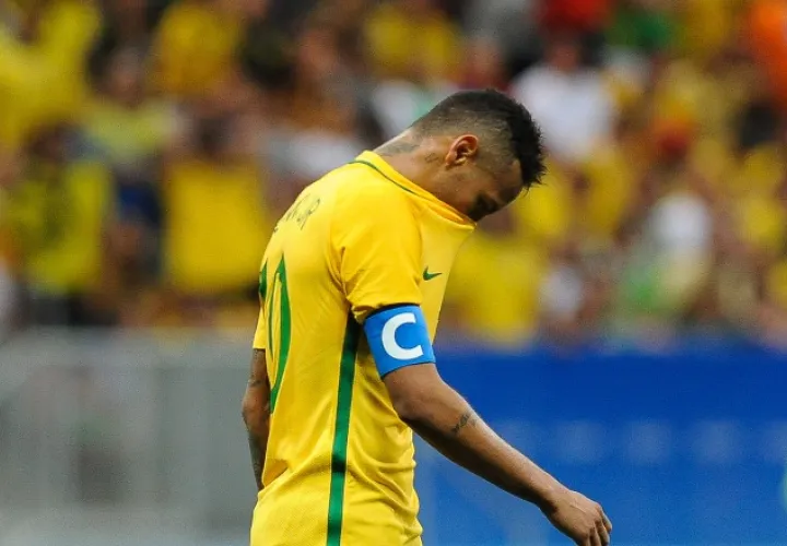 Tras dos empates, Neymar y sus compañeros se juegan la vida mañana ante Dinamarca. /Foto EFE