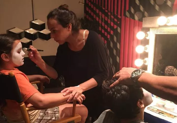 Parte del maquillaje de los actores infantiles. /Foto Cortesía: Facebook