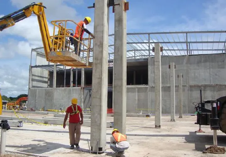 Hay malestar entre los profesionales de la ingeniería por los retrasos en las aprobaciones. José Manuel Adames 