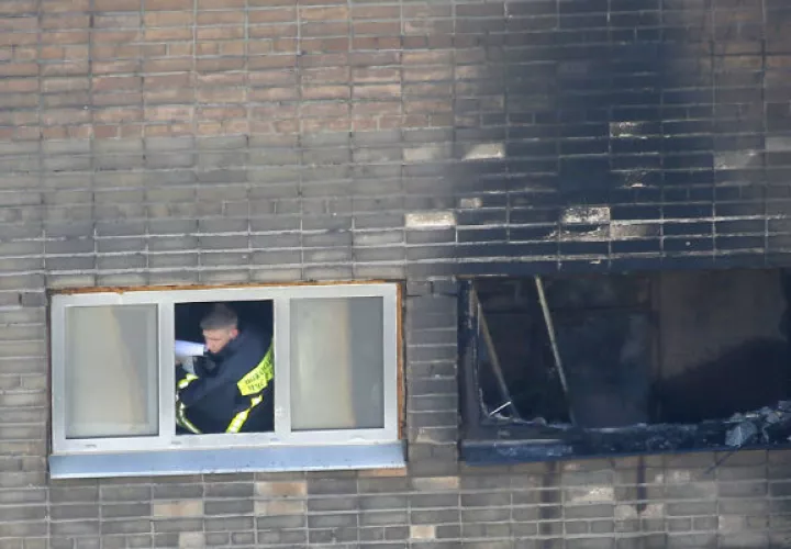 Alrededor de 17 personas murieron hoy en un incendio registrado en un almacén de una imprenta en el norte de Moscú, Foto: EFE