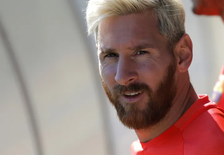Leo dijo que ama demasiado a su país. Foto/AP