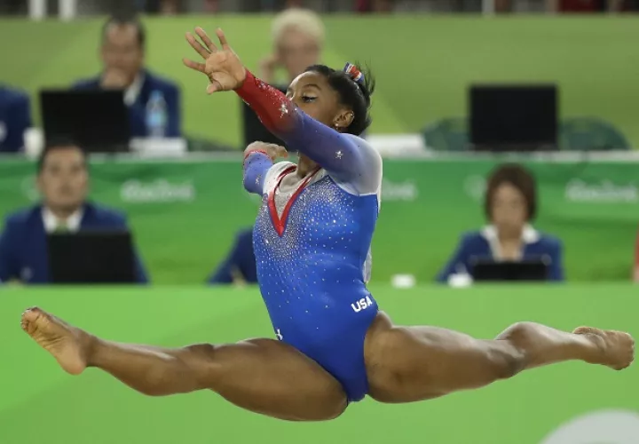 Simone venció con una puntuación de 15.966. Foto/AP