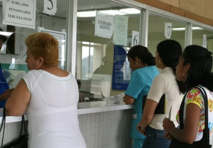 Panameños se quejan de la falta de atención y el desabastecimiento de medicamentos. /Foto Archivo
