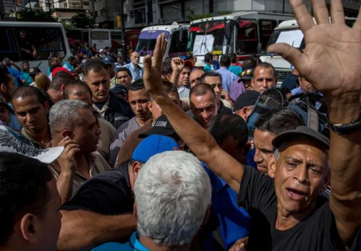 Las protestas se dan casi todos los días ante la difícil situación por la que pasa el país. /Foto EFE