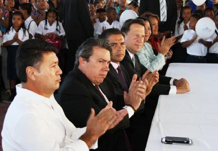 Participación en actos públicos: Carlos Cerdas, presidente de Meco, mantiene gran cercanía con el presidente Juan Carlos Varela y constantemente se le ve en diferentes actos en los que se dan orden de proceder de diferentes proyectos a nivel nacional.