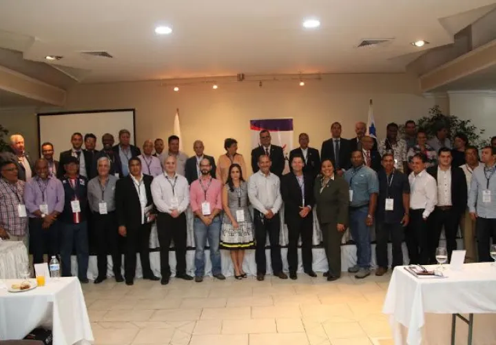 Los integrantes de la asamblea general extraordinaria del Comité Olímpico de Panamá (COP). /Foto Cortesía 