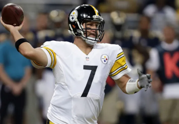 Ben Roethlisberger, el mariscal de campo estrella de los Steelers./ Foto AP